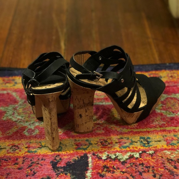 Black and cork Guess heels - Picture 4 of 8